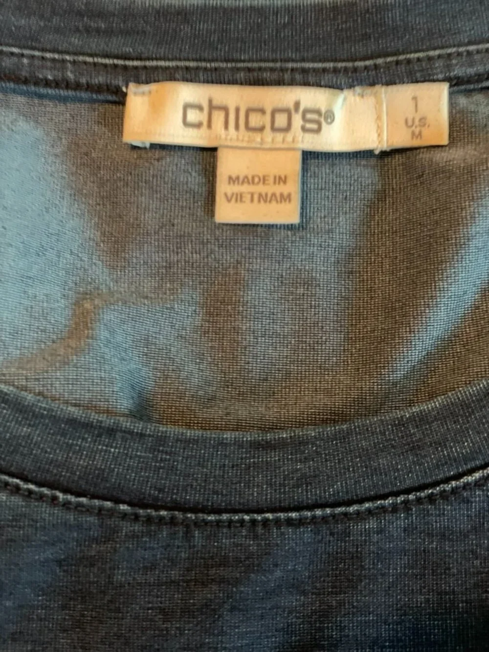 Chicos Short Sleeve Super Soft Denim Color Shirt Size 1 (US 10) - Picture 4 of 6